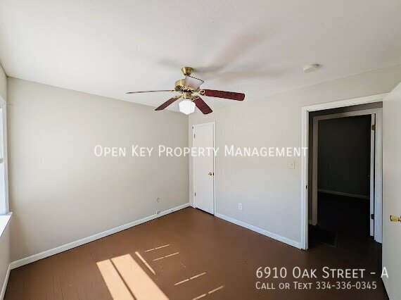 Charming 2-bedroom, 1-bath duplex in Grand Ridge, FL. that offers a spacious living room and kitchen with plenty of space for entertaining. Don't miss out on this duplex - schedule a showing today! property image