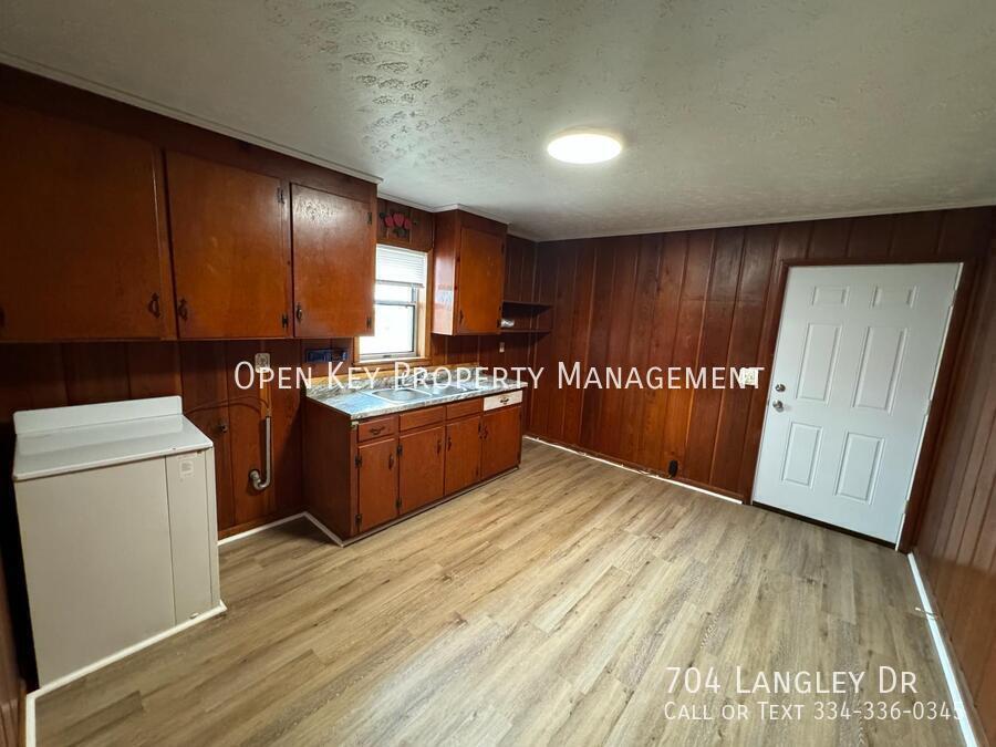2 bedroom, 1 bath rental in Dothan, AL. Section 8 approved, appliances included, pets are welcome, large backyard for entertaining. Don't miss out on this rental! property image