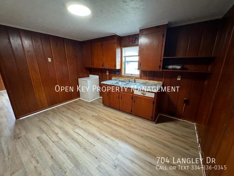 2 bedroom, 1 bath rental in Dothan, AL. Section 8 approved, appliances included, pets are welcome, large backyard for entertaining. Don't miss out on this rental! property image