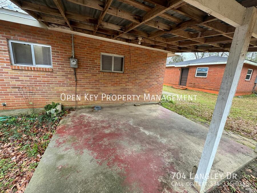 2 bedroom, 1 bath rental in Dothan, AL. Section 8 approved, appliances included, pets are welcome, large backyard for entertaining. Don't miss out on this rental! property image